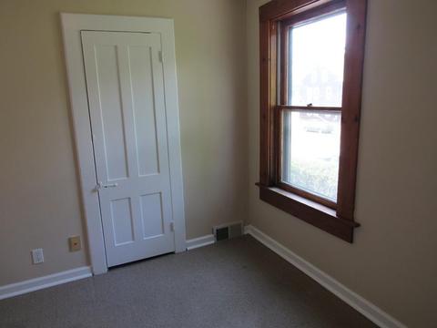 65 Ferry St, Easthampton, MA 01027 photo 12