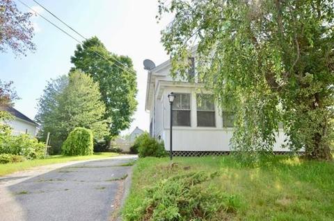 9 Slater St, Webster, MA 01570 photo 2