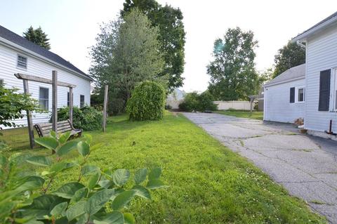 9 Slater St, Webster, MA 01570 photo 9
