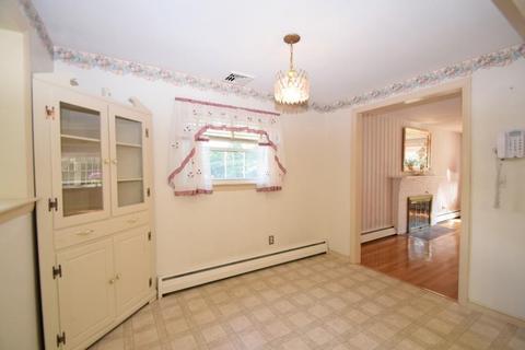 192 E High St, Avon, MA 02322 photo 7