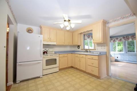 192 E High St, Avon, MA 02322 photo 6