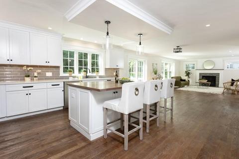 28 Dana Rd, Reading, MA 01867 photo 8