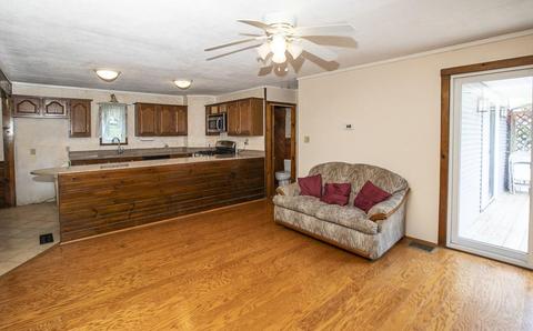 226 Hyde St, Fall River, MA 02720 photo 9