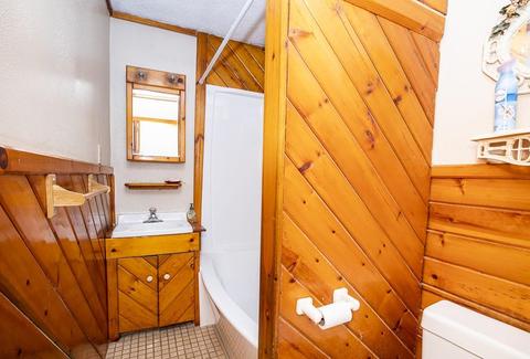 226 Hyde St, Fall River, MA 02720 photo 10