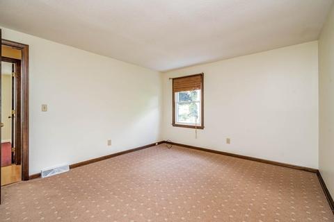 81 Bairdcrest Rd, Springfield, MA 01118 photo 16