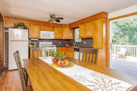 81 Bairdcrest Rd, Springfield, MA 01118 photo 14