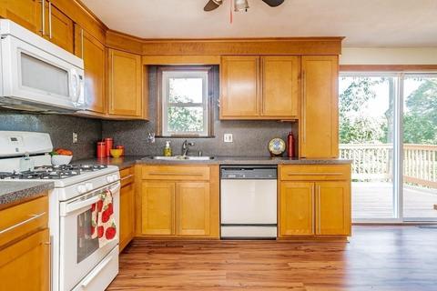 81 Bairdcrest Rd, Springfield, MA 01118 photo 11