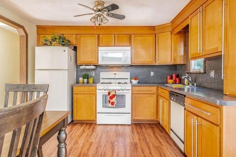81 Bairdcrest Rd, Springfield, MA 01118 photo 13