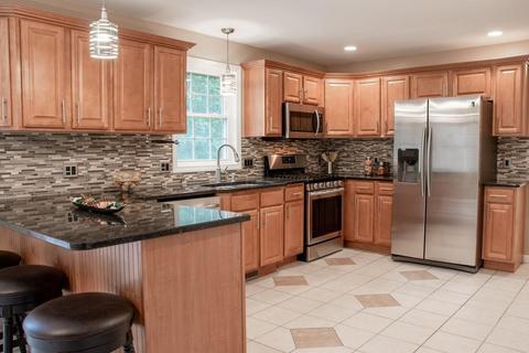 31 Delaware Ave, Springfield, MA 01119 photo 8
