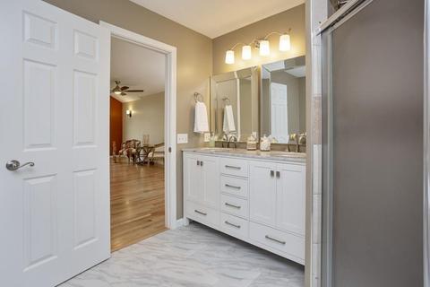 31 Delaware Ave, Springfield, MA 01119 photo 13
