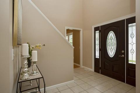 31 Delaware Ave, Springfield, MA 01119 photo 3