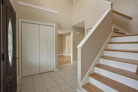 31 Delaware Ave, Springfield, MA 01119 photo 2