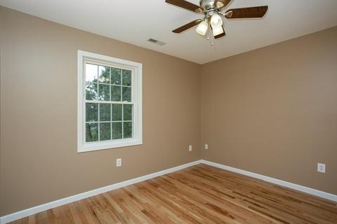 31 Delaware Ave, Springfield, MA 01119 photo 17