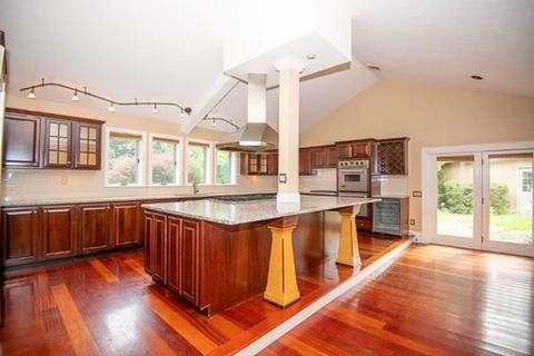 10 Macomber Ln, Framingham, MA 01702 photo 6