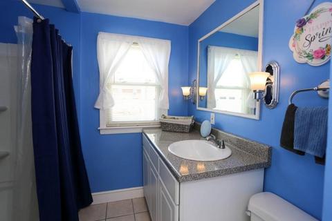 128 Derryfield Ave, Springfield, MA 01118 photo 21