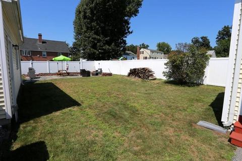 128 Derryfield Ave, Springfield, MA 01118 photo 32