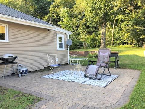 46 Taft Ave, Mendon, MA 01756 photo 2