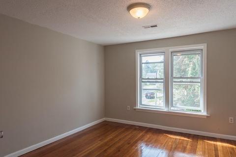 124 Myrtle St, Springfield, MA 01151 photo 9