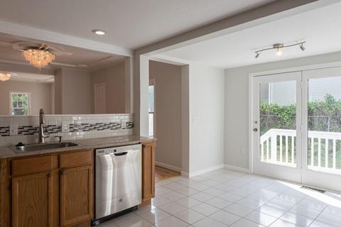 124 Myrtle St, Springfield, MA 01151 photo 7