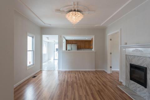124 Myrtle St, Springfield, MA 01151 photo 4