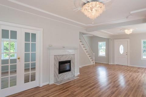 124 Myrtle St, Springfield, MA 01151 photo 1