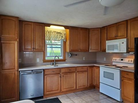 19 Budd Dr, Dudley, MA 01571 photo 2