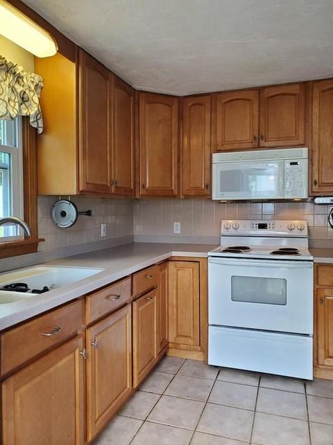 19 Budd Dr, Dudley, MA 01571 photo 3