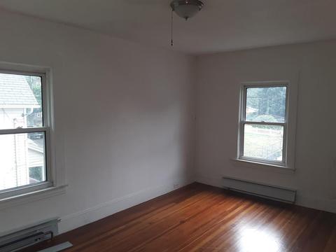 23 Bevier St, Springfield, MA 01107 photo 5