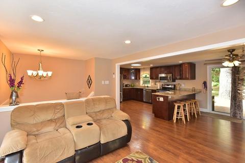 68 Brigham Rd, Worcester, MA 01609 photo 2