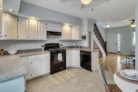 477 E Sixth St, Boston, MA 02127 photo 4