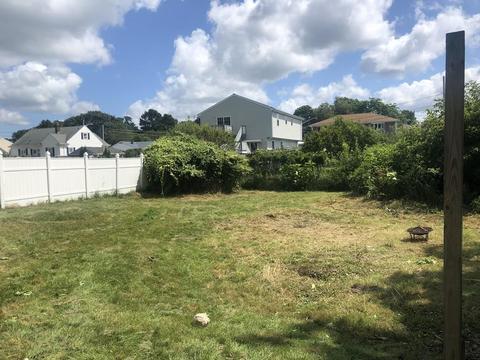 49 Blaine St, Fall River, MA 02723 photo 2