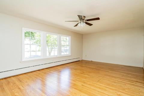 37 Francis St, Springfield, MA 01104 photo 5