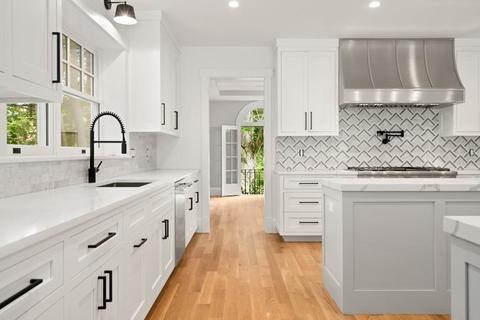 122 Clinton Rd, Brookline, MA 02445 photo 3