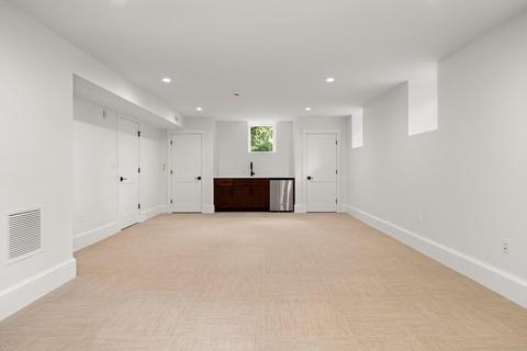 122 Clinton Rd, Brookline, MA 02445 photo 24