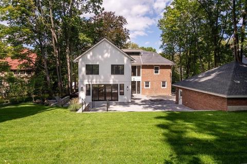 122 Clinton Rd, Brookline, MA 02445 photo 29