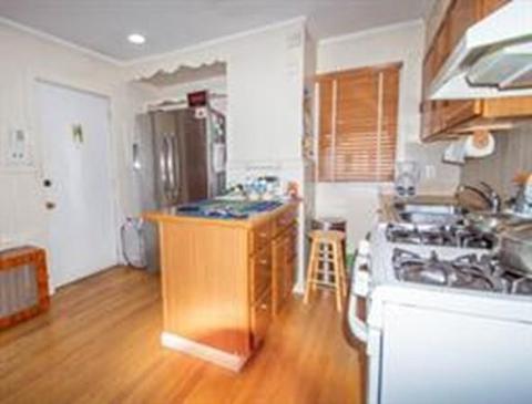 356 Orange St, Springfield, MA 01108 photo 4