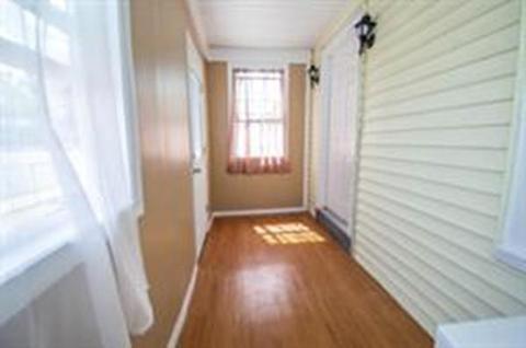 356 Orange St, Springfield, MA 01108 photo 2
