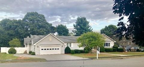 33 Juniper Dr, Saugus, MA 01906 photo 2