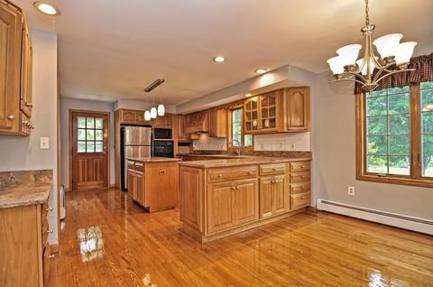 25 Main St, Upton, MA 01568 photo 3