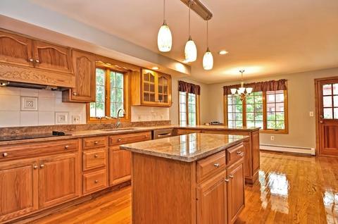 25 Main St, Upton, MA 01568 photo 6