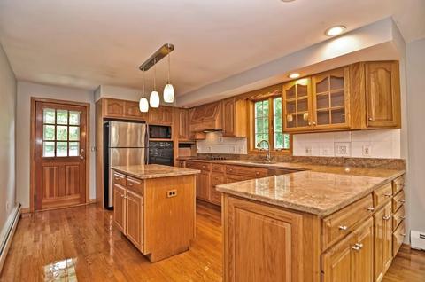25 Main St, Upton, MA 01568 photo 2