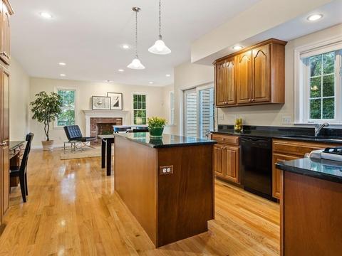 75 Pine Grove St, Needham, MA 02494 photo 8