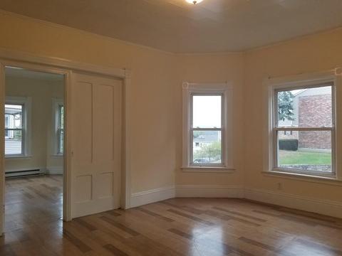 43 Richards St, Worcester, MA 01603 photo 5