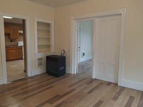 43 Richards St, Worcester, MA 01603 photo 4