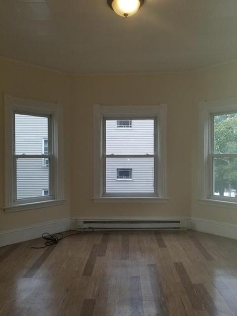 43 Richards St, Worcester, MA 01603 photo 6