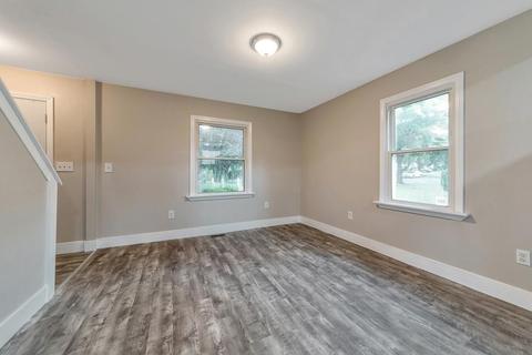 41 Lancaster St, Springfield, MA 01118 photo 10
