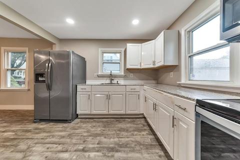 41 Lancaster St, Springfield, MA 01118 photo 7