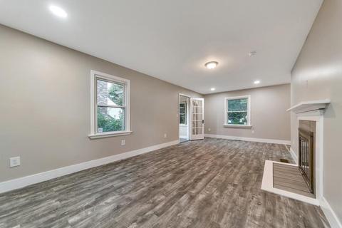 41 Lancaster St, Springfield, MA 01118 photo 9