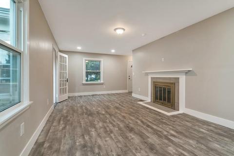 41 Lancaster St, Springfield, MA 01118 photo 11