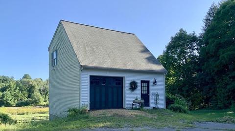 16 Everett, Sherborn, MA 01770 photo 2